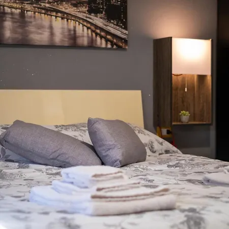Casa Linda Humanitas Forum Assago M2 Milano Centro Ieo Bed & Breakfast Rozzano