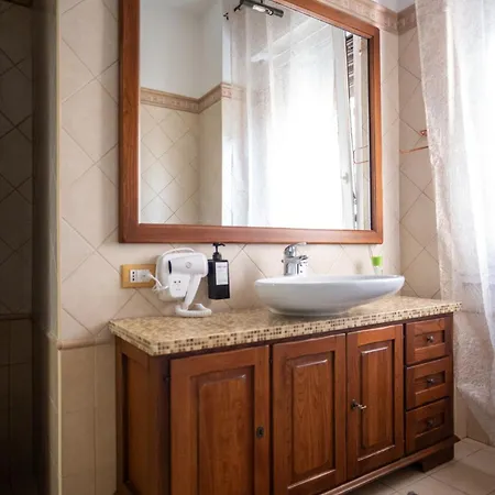 Casa Linda Humanitas Forum Assago M2 Milano Centro Ieo Bed & Breakfast *